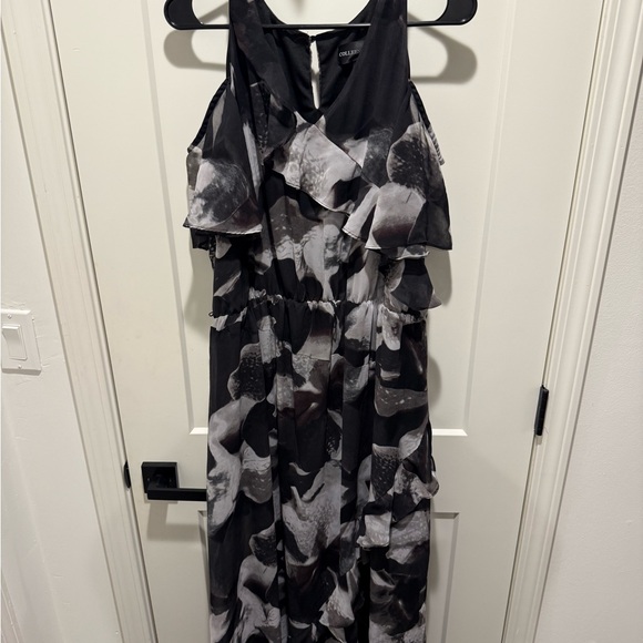 Colleen Lopez Dresses & Skirts - Colleen Lopez cold shoulder Black and Gray Maxi Dress